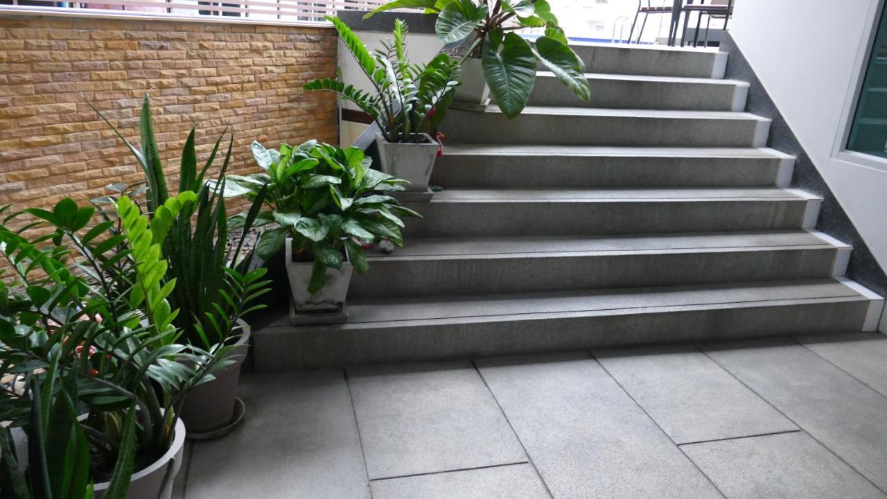 Sundowner Sukhumvit Apartment Bangkok Exterior photo